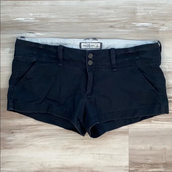 ❤️ Abercrombie navy button stretch zip shorts