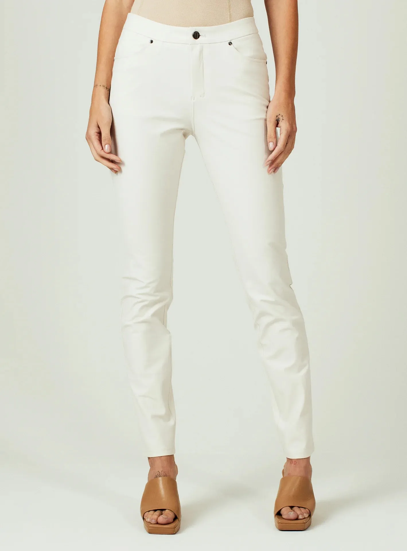 7 Diamonds Ladies Infinity Straight Leg Soft White