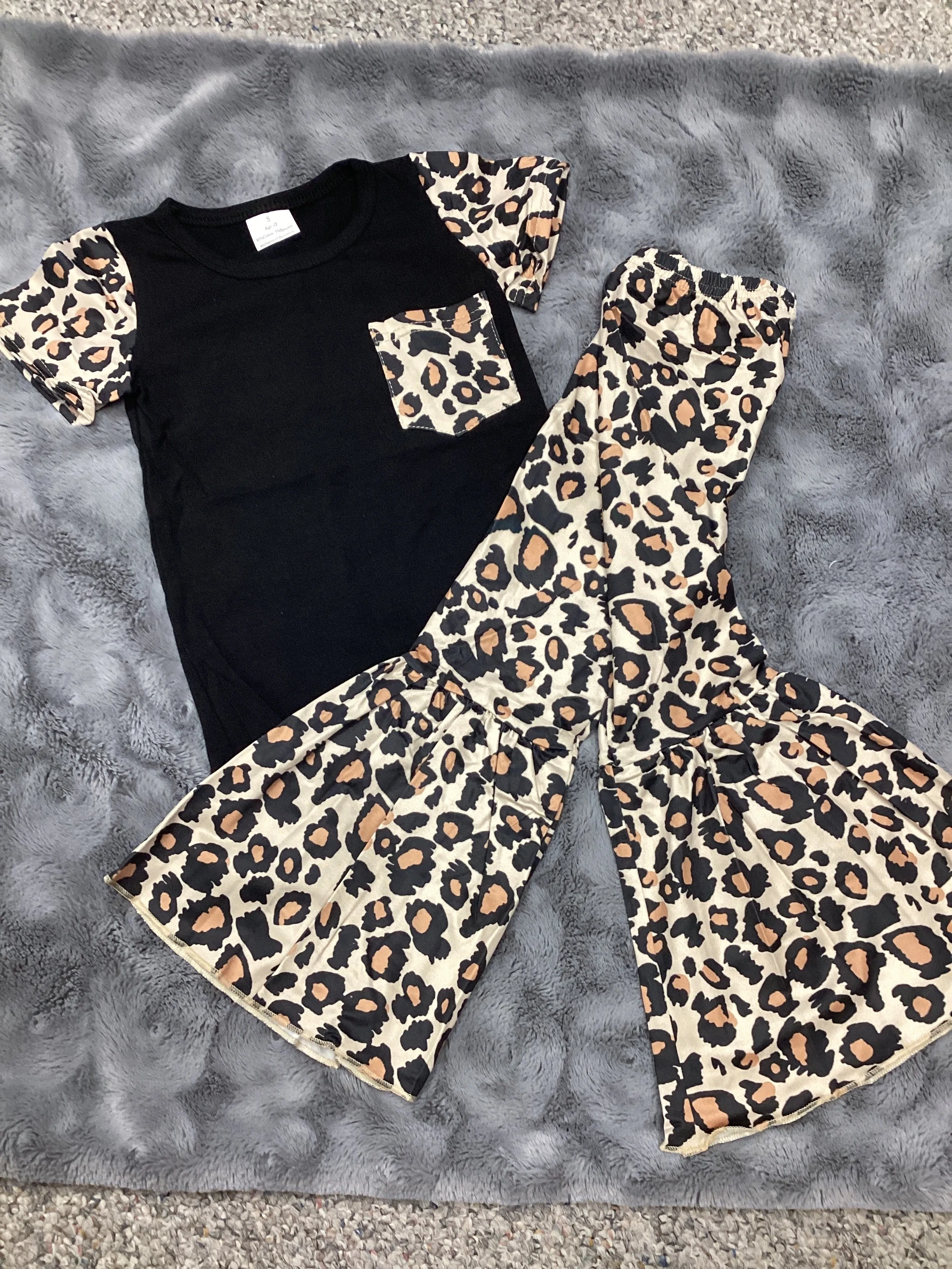 Black and cheetah print set