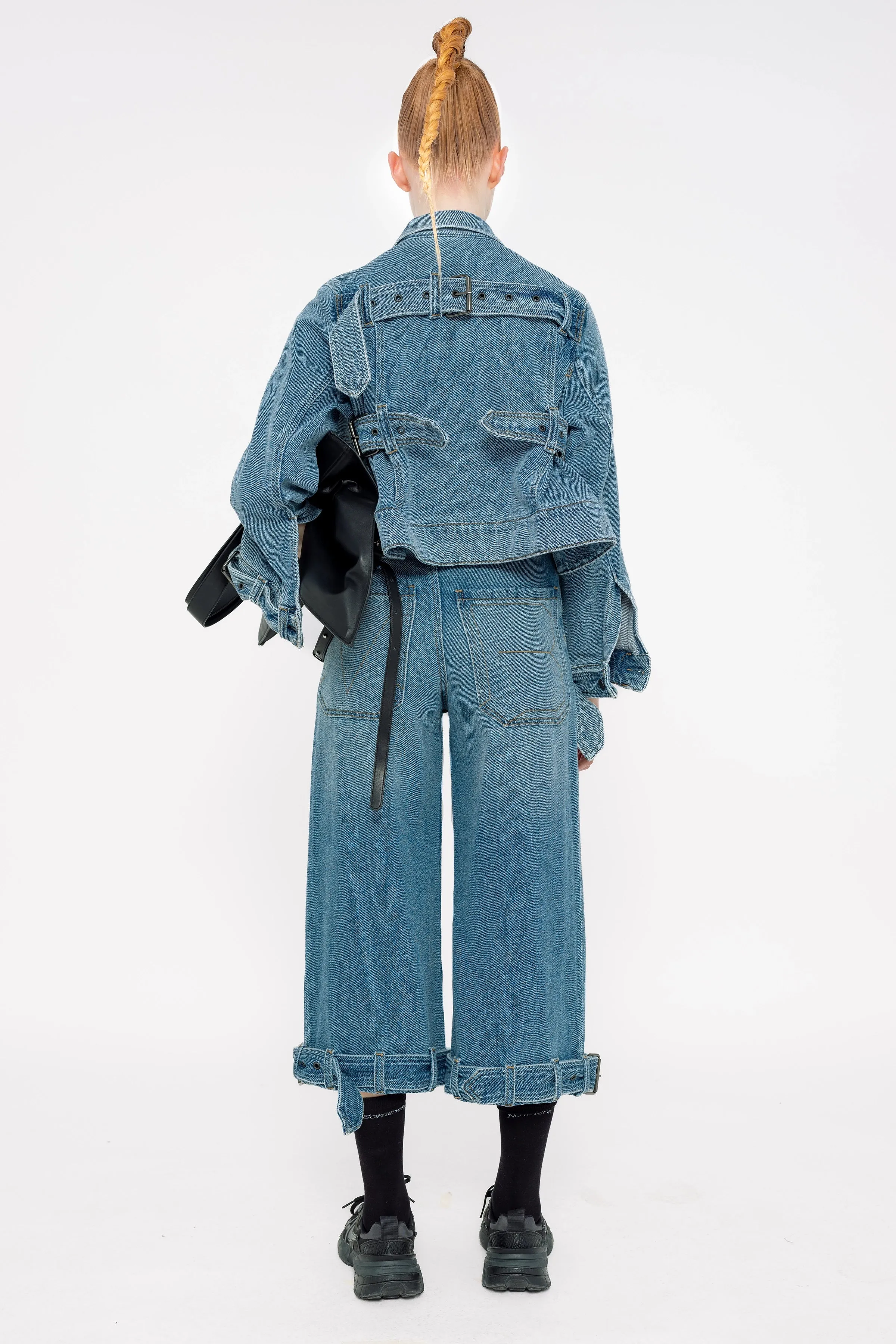 BLUE WASHED CROPPED DENIM PANTS