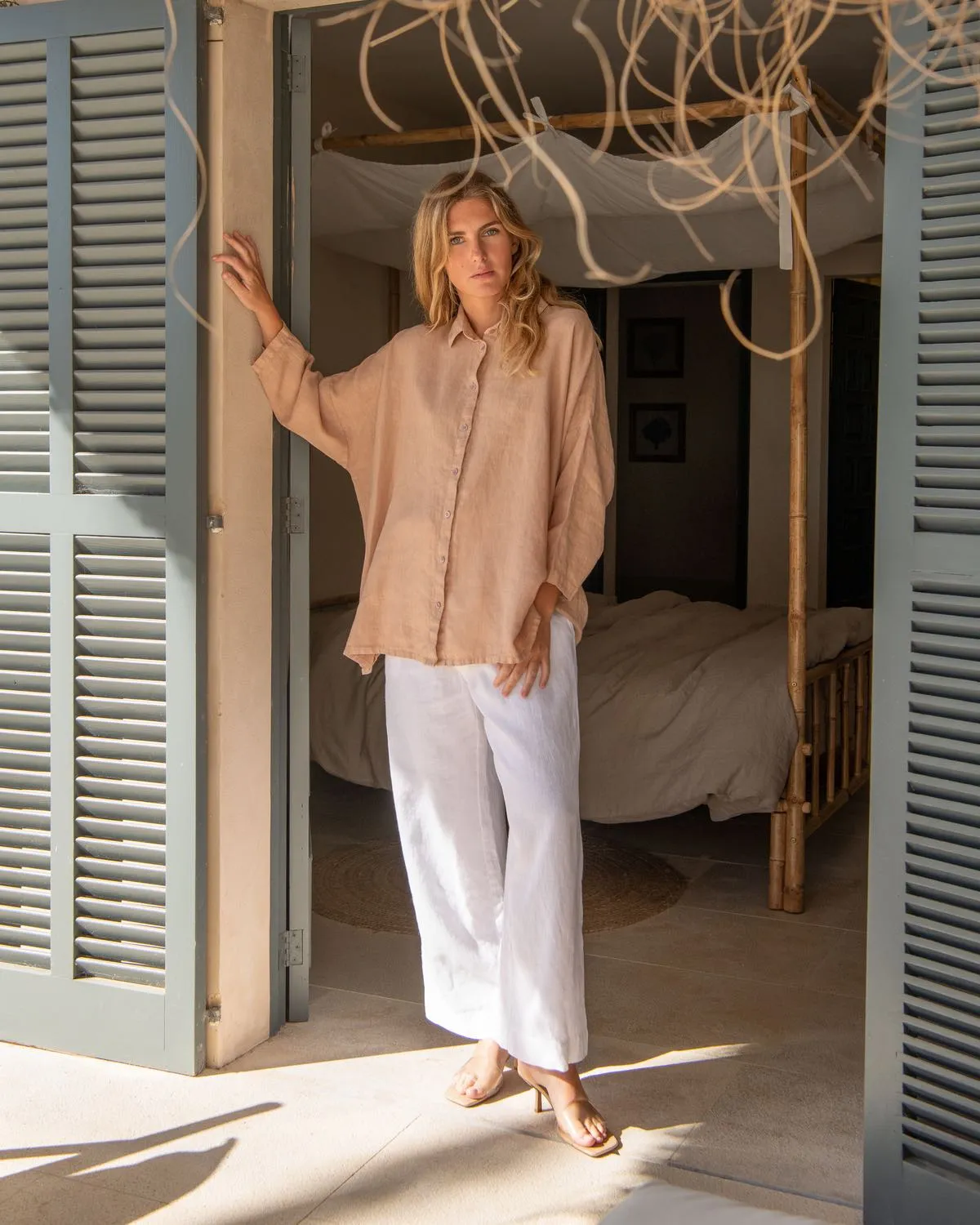 Cathy - Linen Blouse in Dusty Coral