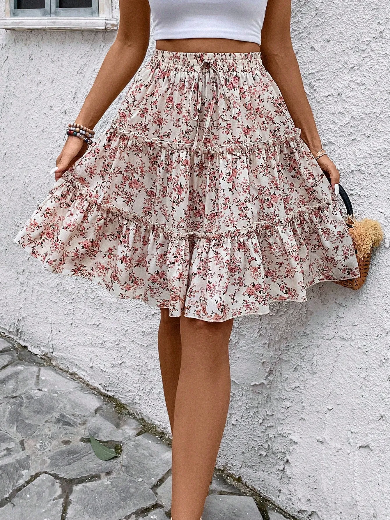 Cherry Vibes: Minifalda Floral con Volantes para Mujer en CR 🌸