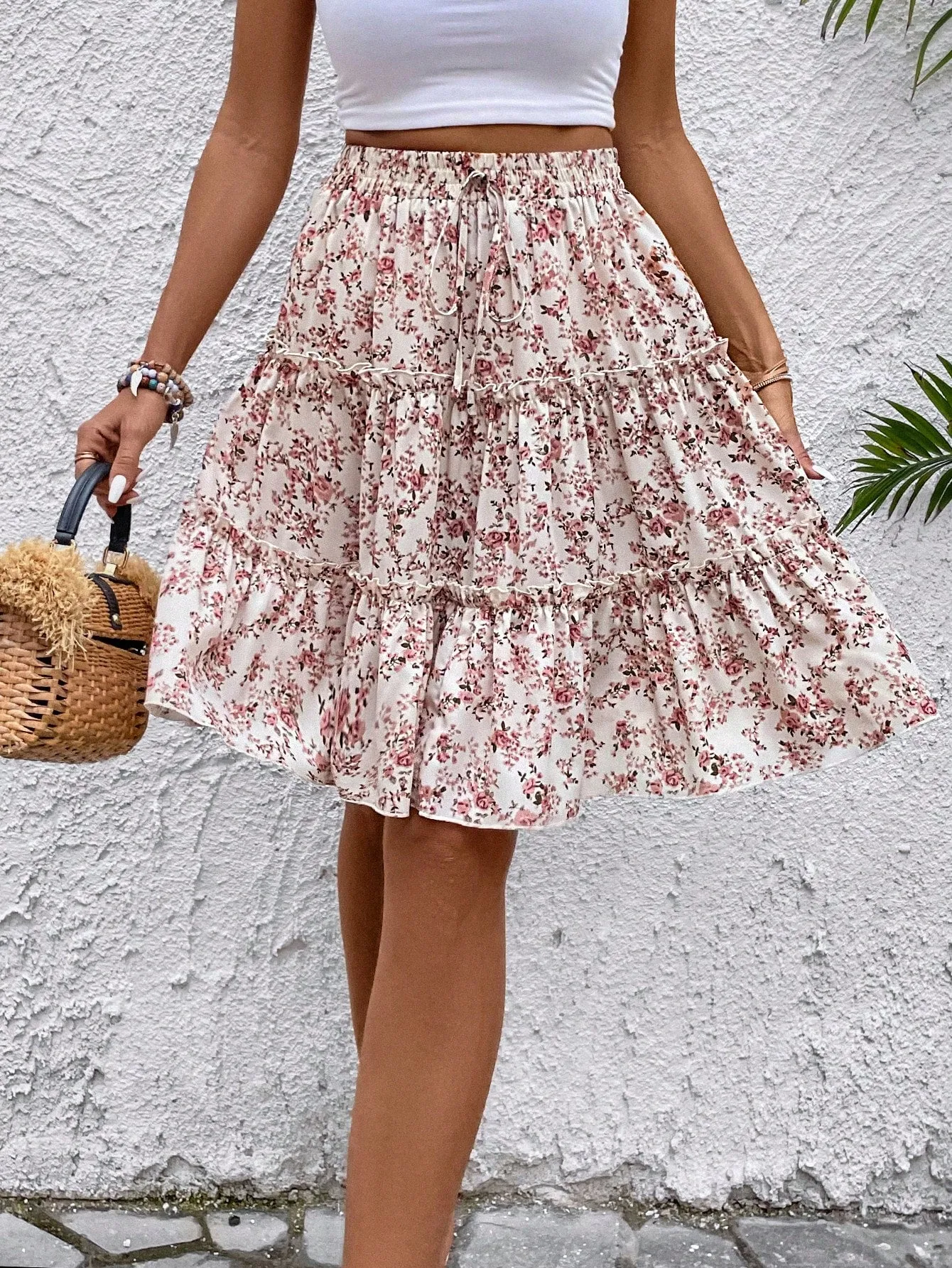 Cherry Vibes: Minifalda Floral con Volantes para Mujer en CR 🌸