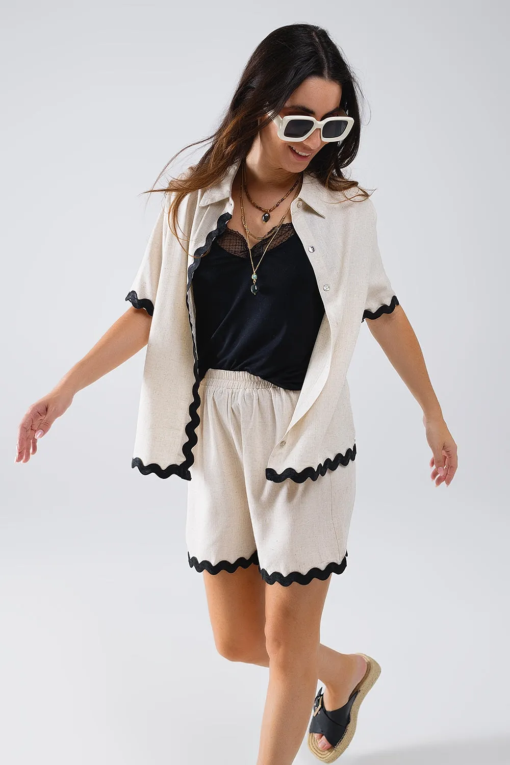 Contrast Scallop Trim Linen Shirt in Beige