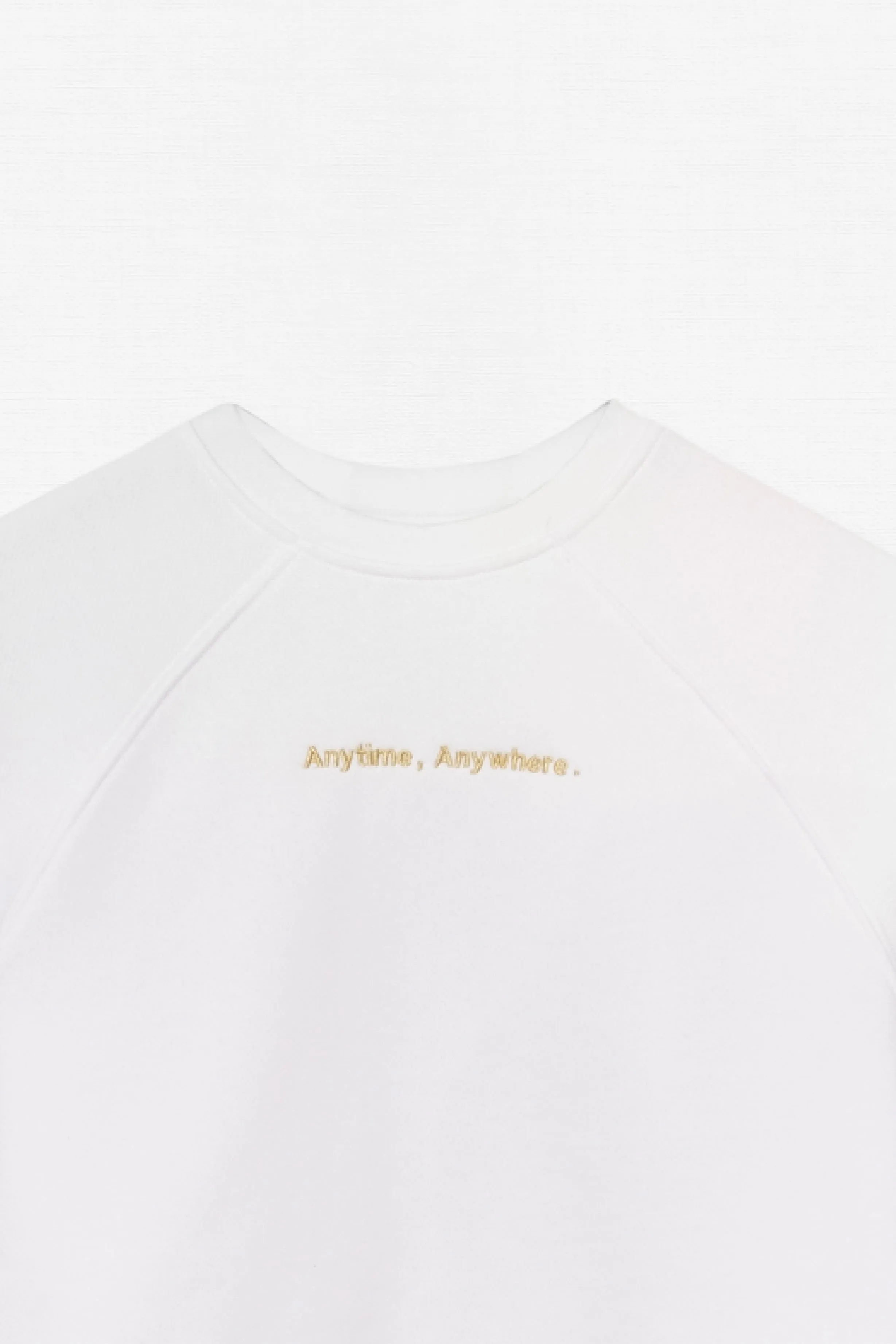 CROPPED EMBROIDERED SWEAT