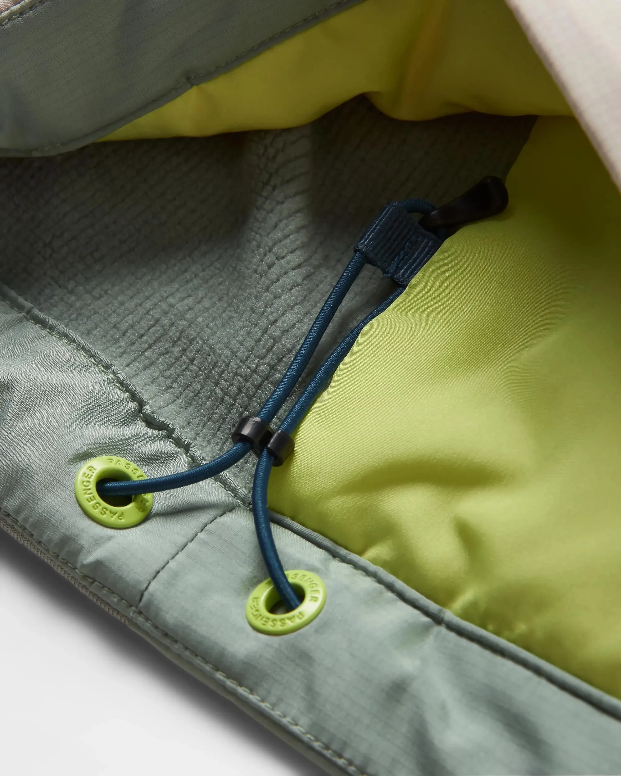 Daybreak Lightweight Recycled Thermore® Insulated Jacket - Pistachio/Blue Steel
