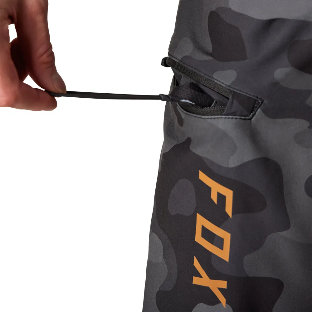 FOX OVERHEAD CAMO STRETCH 18 INCH SHORTS [BLACK CAMO]