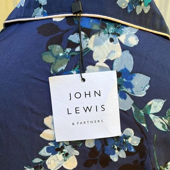 JOHN LEWIS, WOMANS TWO PART FLORAL PAJAMA SET    Size S  NWT