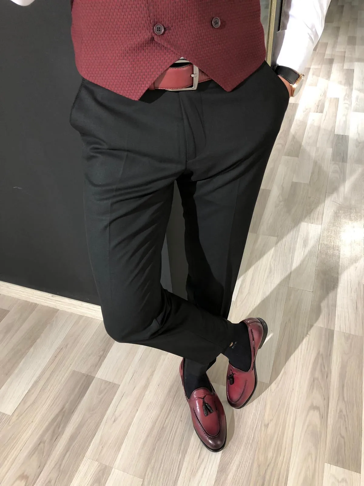 Knot Black Soft Fabrics Slim Fit Pants