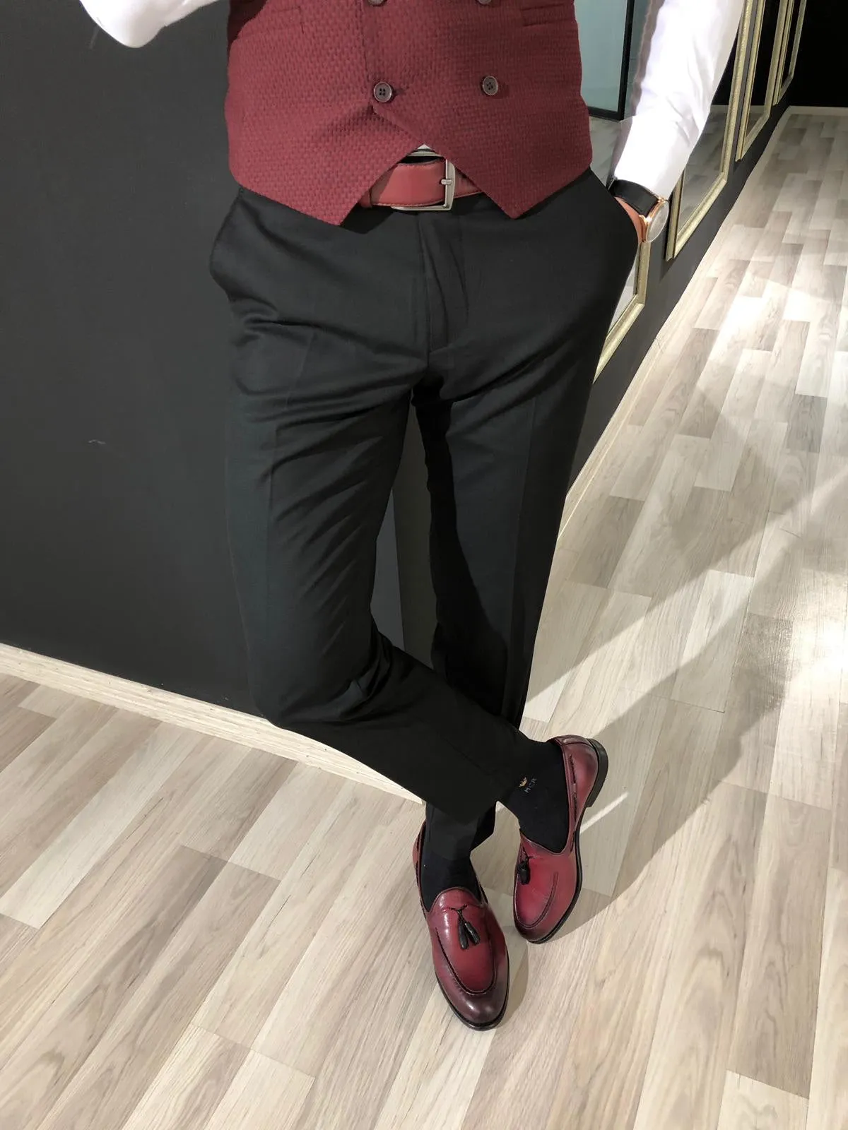 Knot Black Soft Fabrics Slim Fit Pants