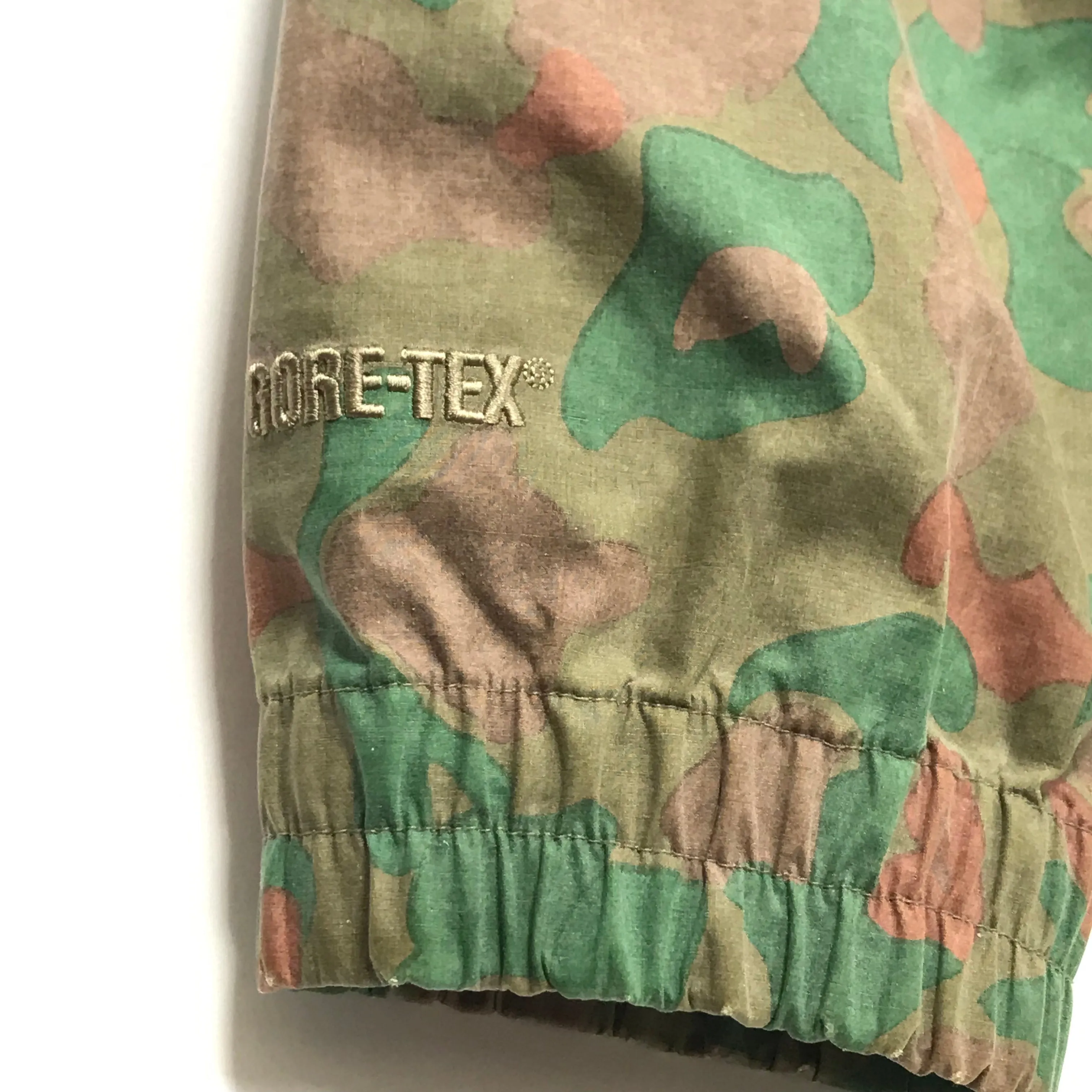 [L] VISVIM G Line Gore Tex Duck Camo Coaches Jacket