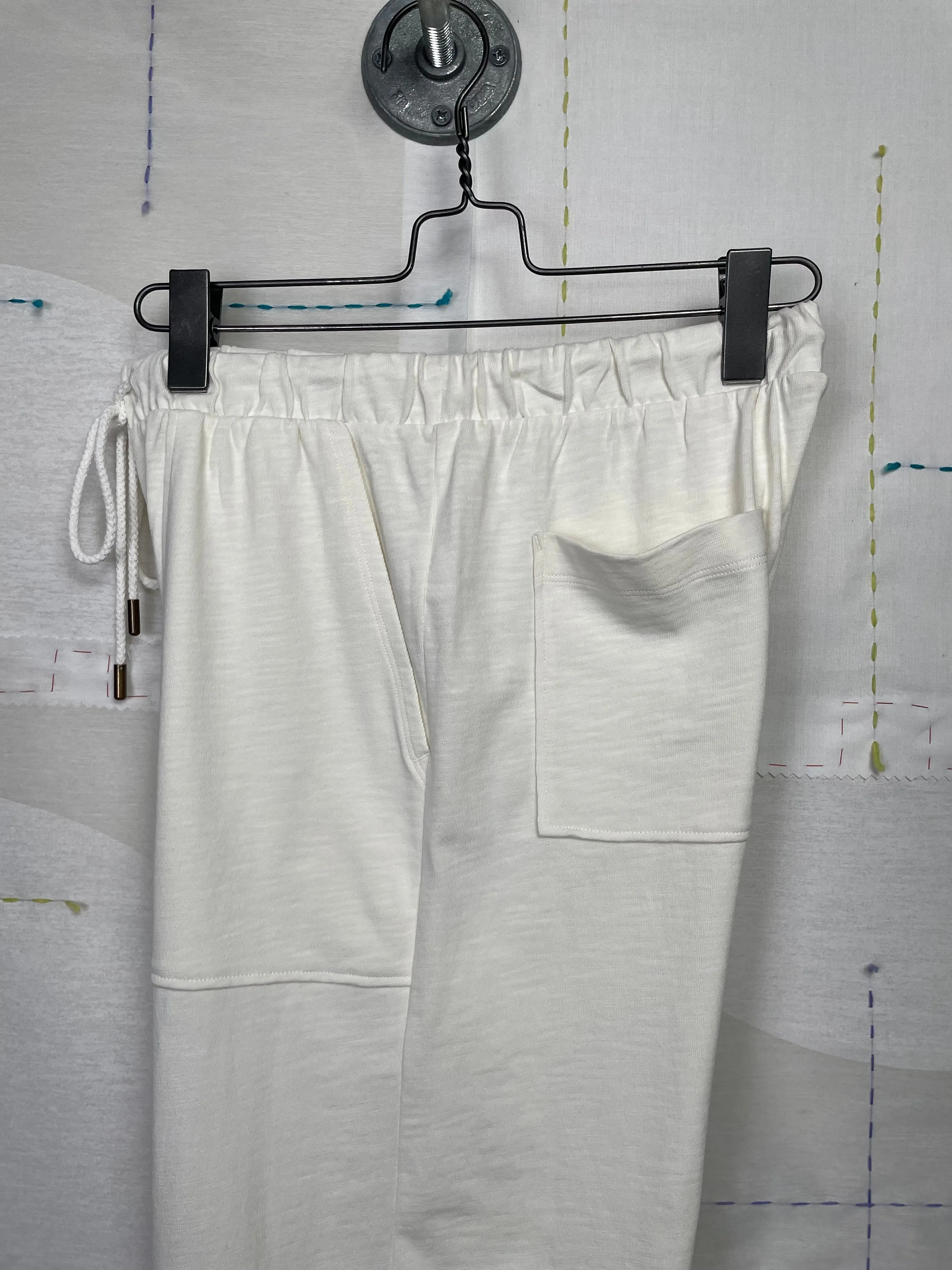 Lilla P.  ~  Cropped Pull On Pant - Ecru