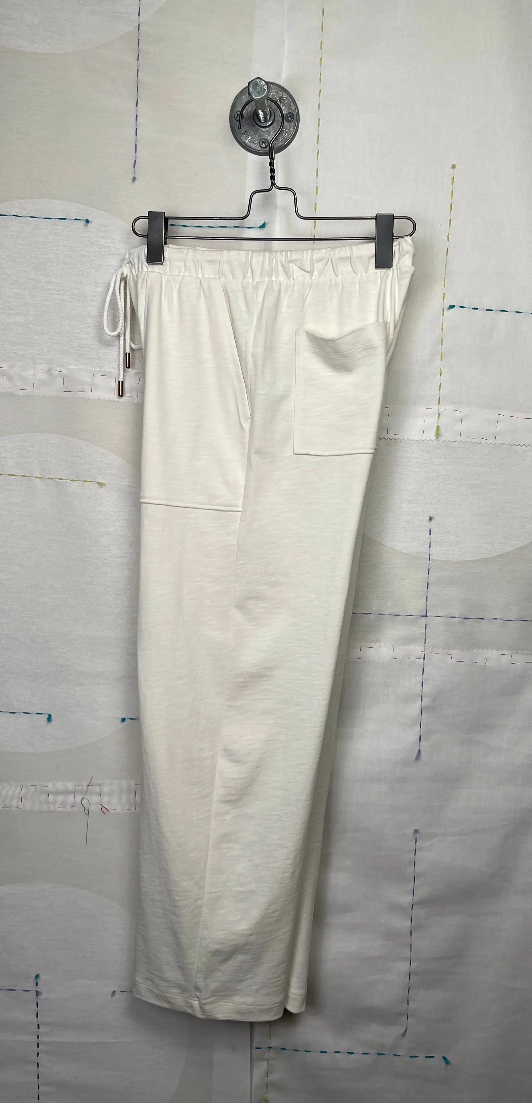 Lilla P.  ~  Cropped Pull On Pant - Ecru