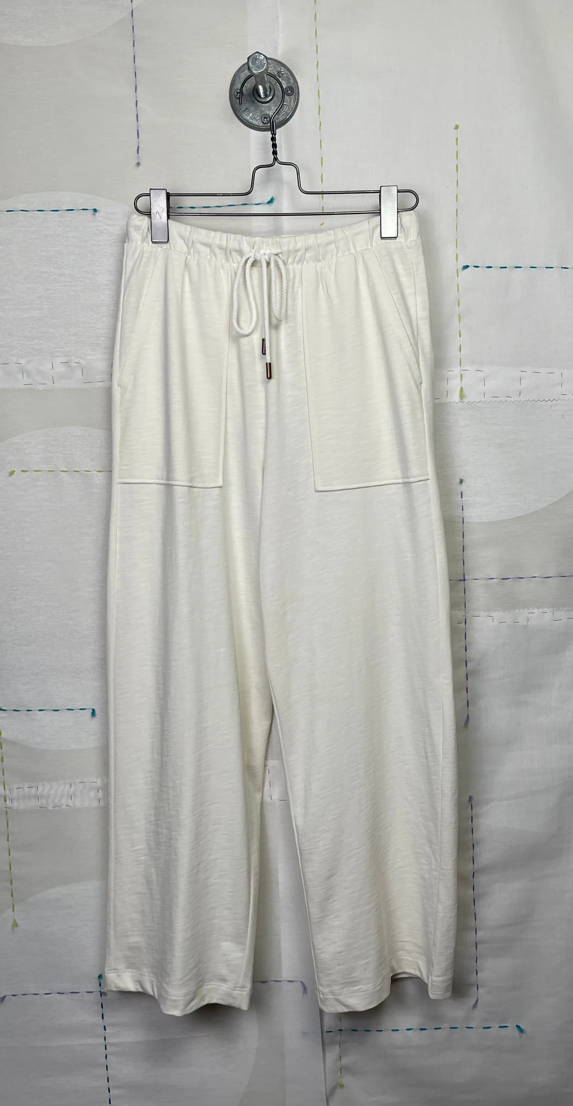 Lilla P.  ~  Cropped Pull On Pant - Ecru