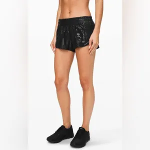 Lululemon Hotty Hot Short II *2.5&quot; Manifesto Foil Black Black / Black