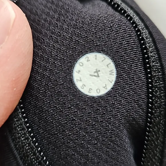 Lululemon Run Times Short *4-way Stretch 4&quot; Black Size 4