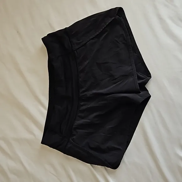 Lululemon Run Times Short *4-way Stretch 4&quot; Black Size 4