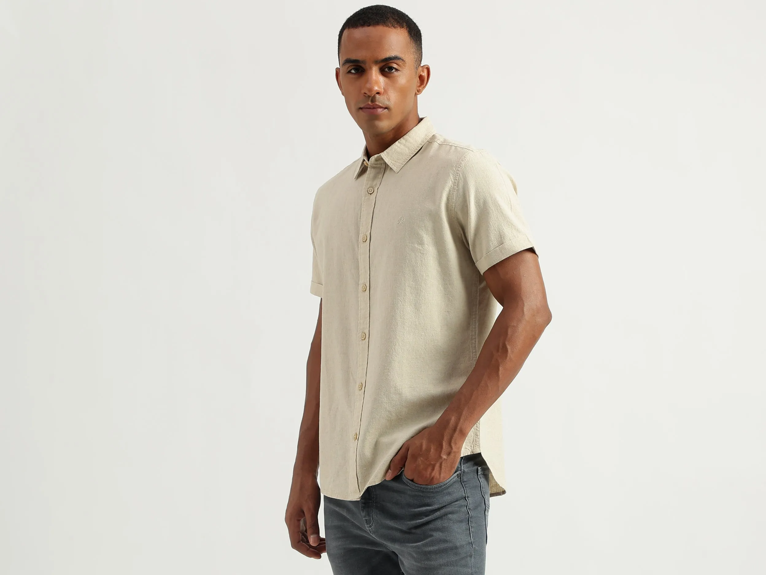 Men's Slim Fit Spread Collar Solid Shirts