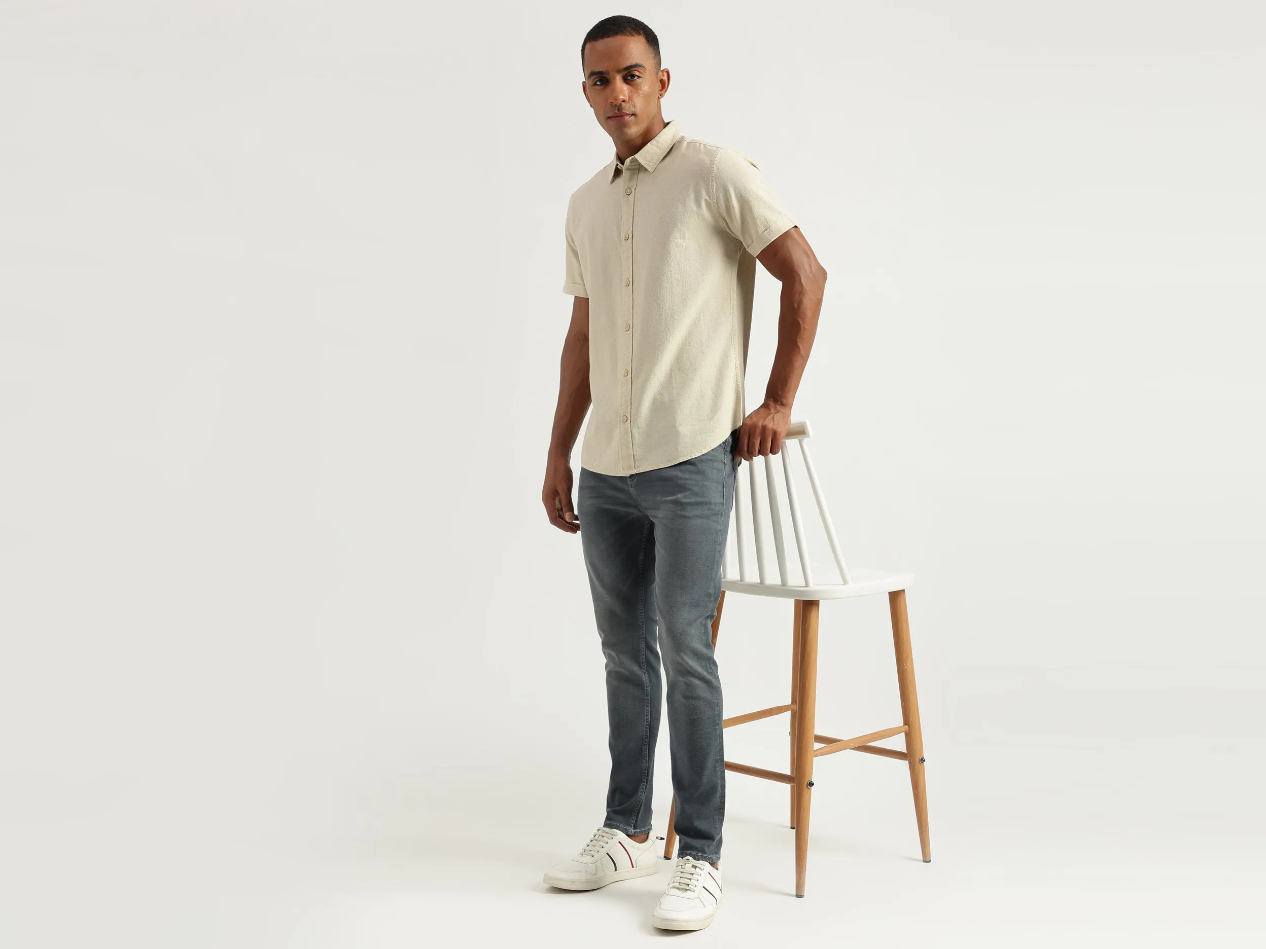 Men's Slim Fit Spread Collar Solid Shirts