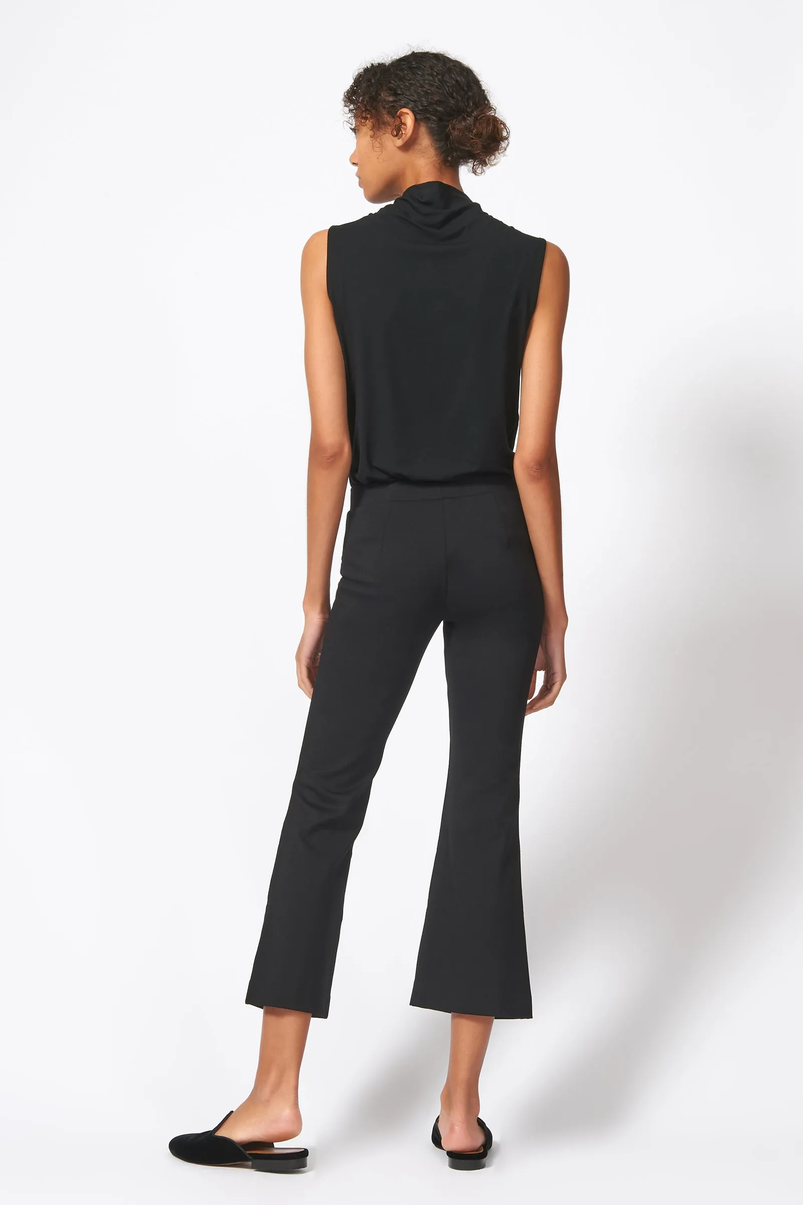 Pintuck Crop Flare - Black