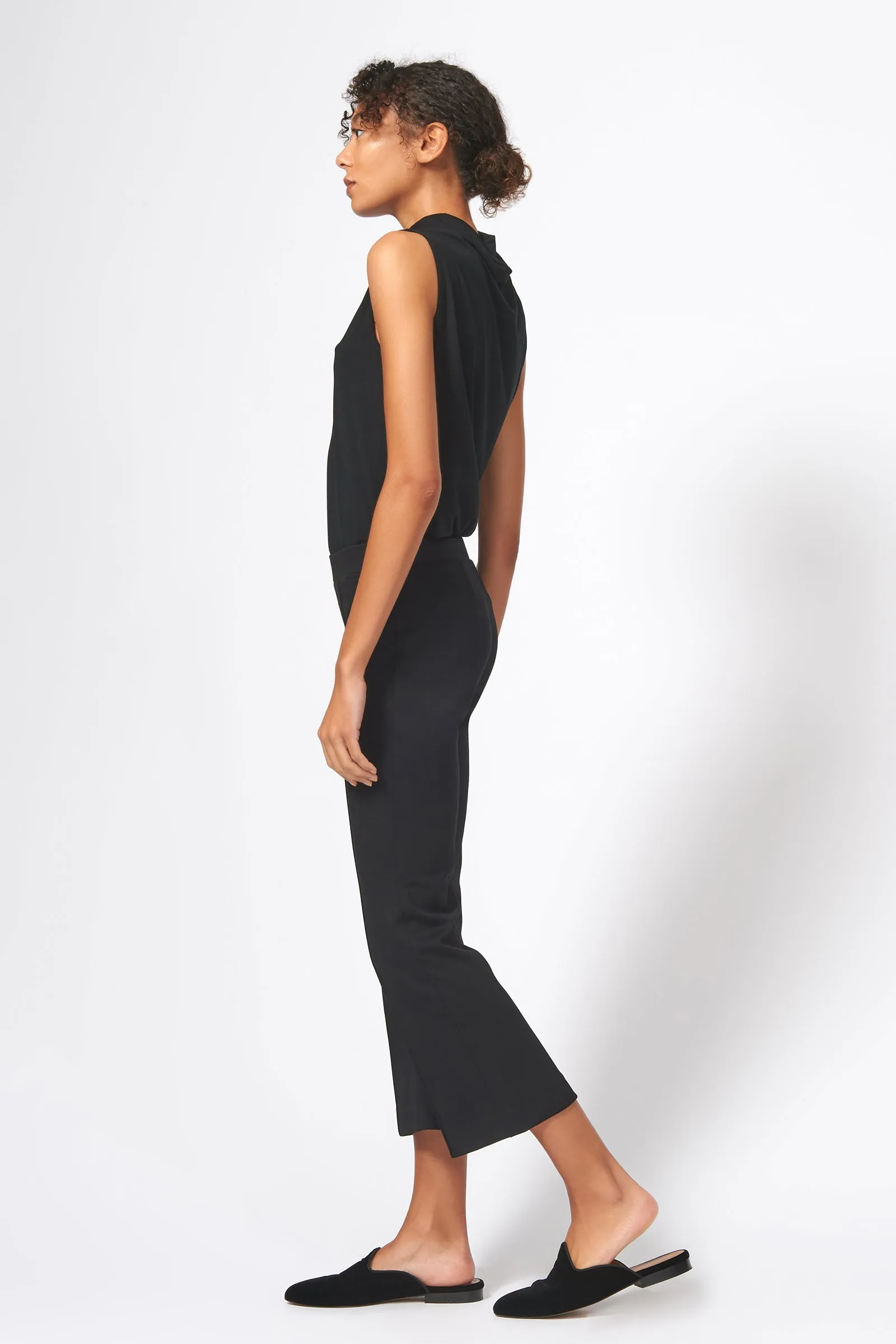 Pintuck Crop Flare - Black