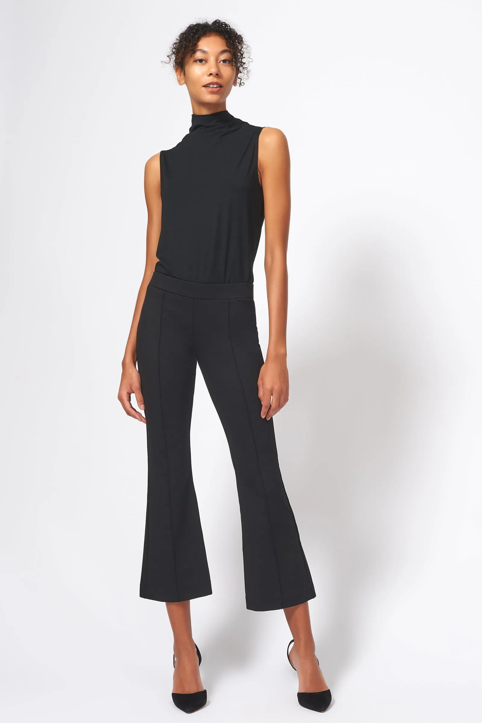 Pintuck Crop Flare - Black