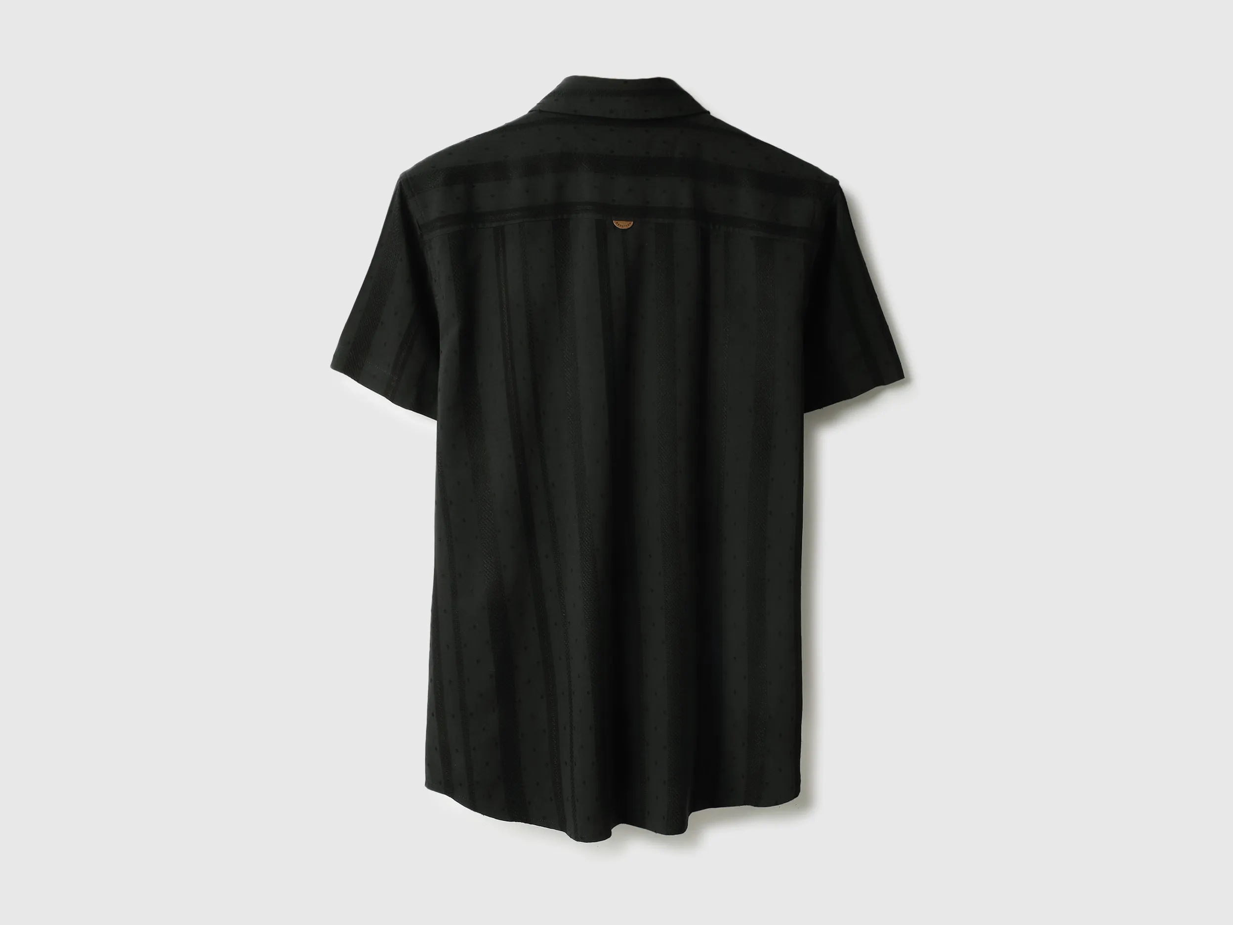Regular Fit Spread Collar Textured Shirts