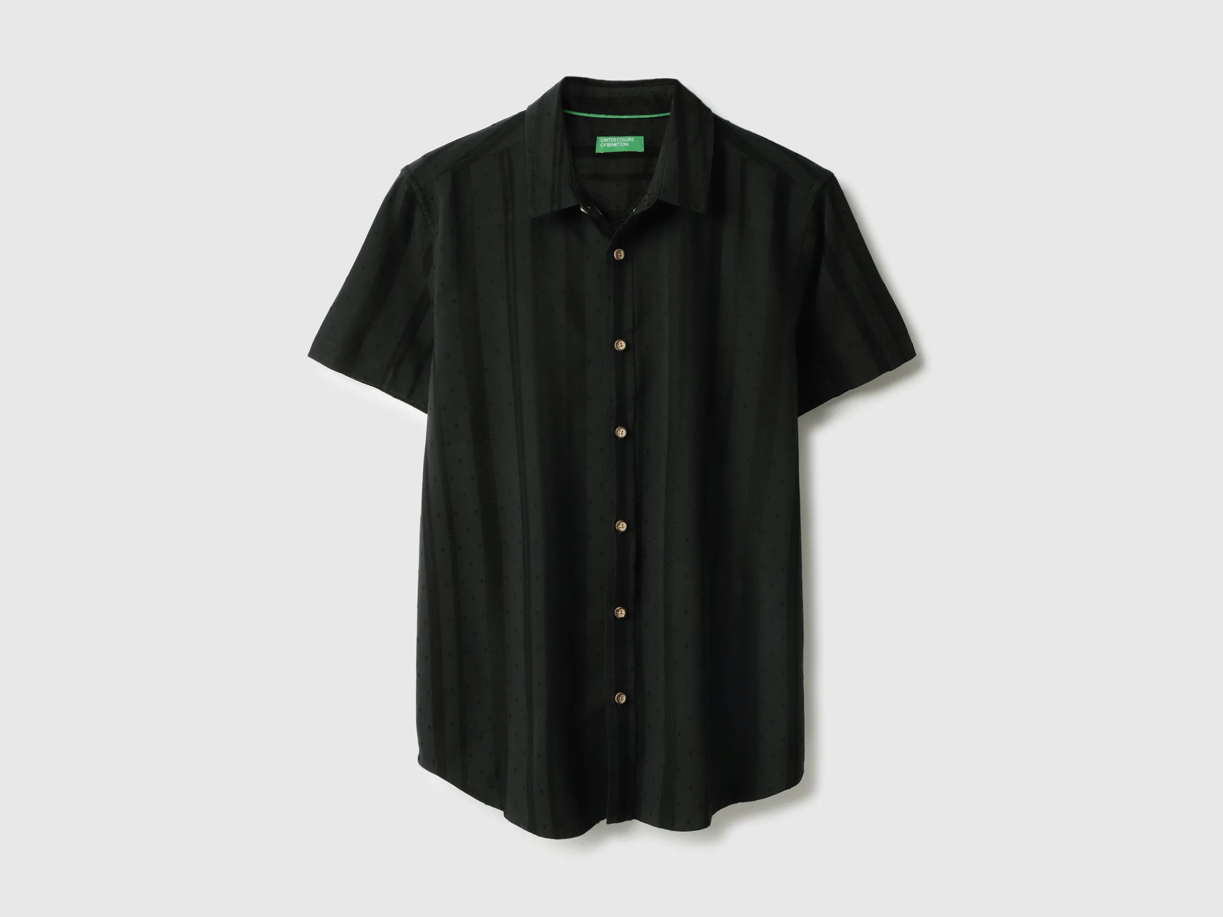 Regular Fit Spread Collar Textured Shirts