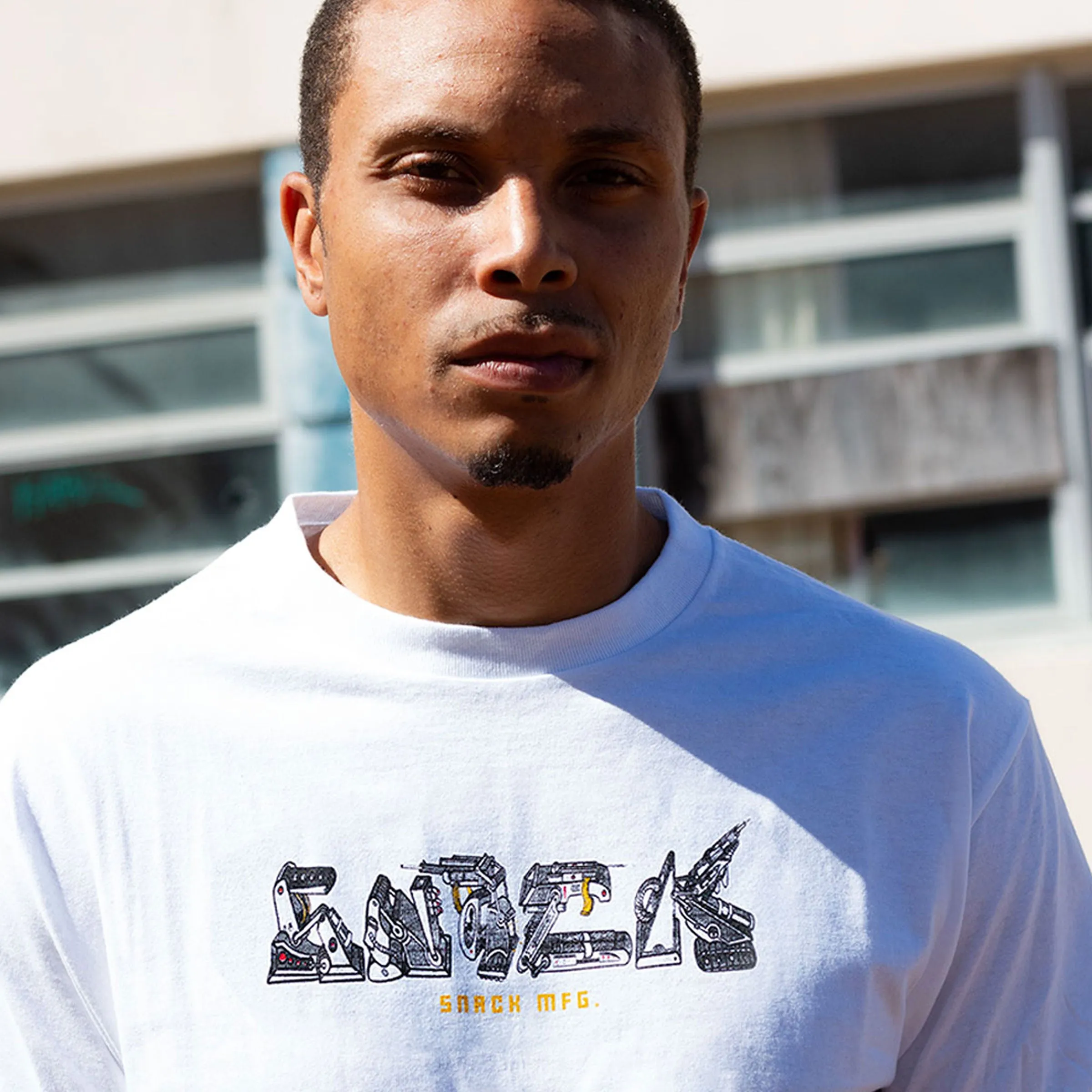 ROBOT TEE - WHITE