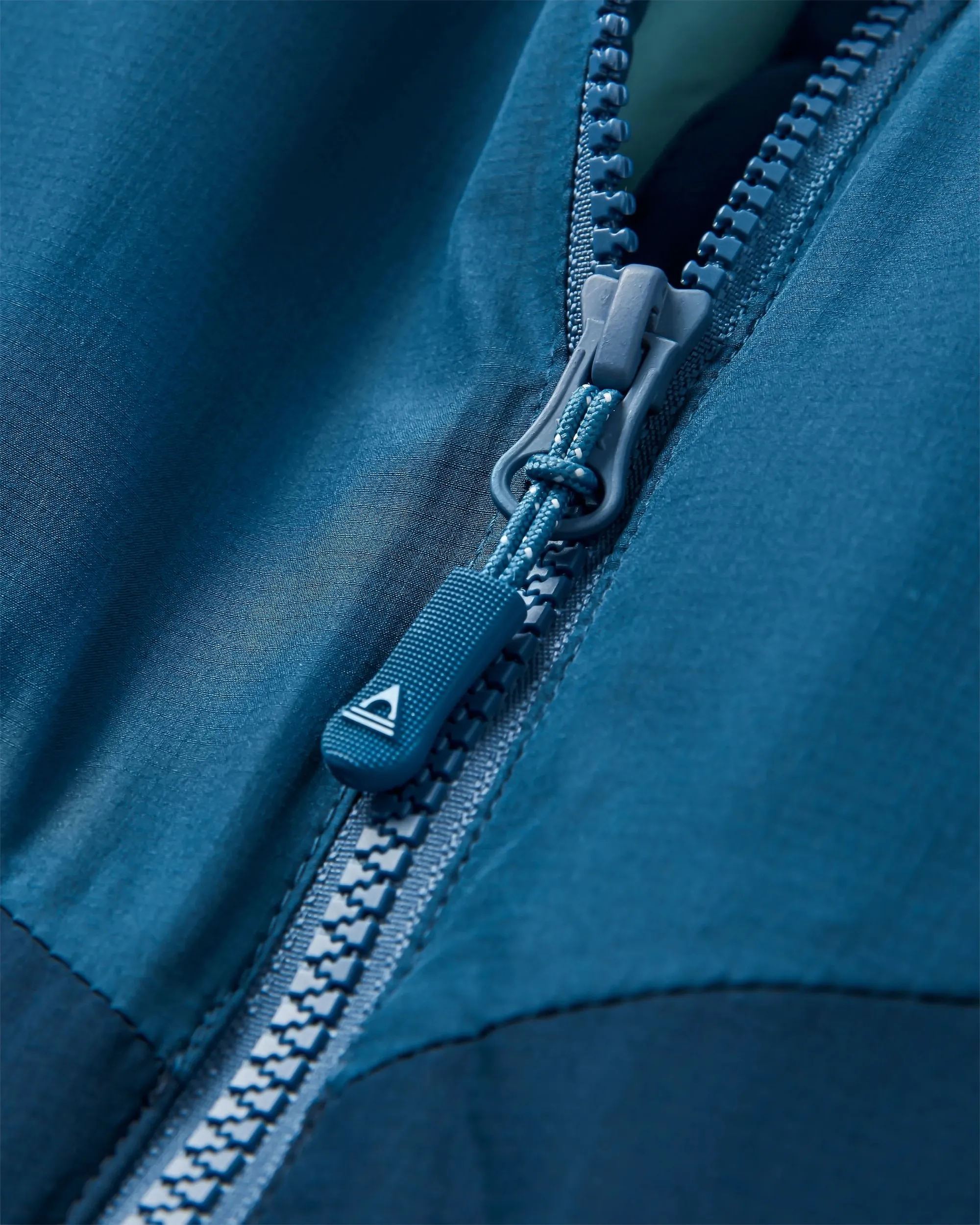 Shasta Lightweight Recycled Thermore® Insulated Jacket - Rich Navy/Dark Denim/Arctic