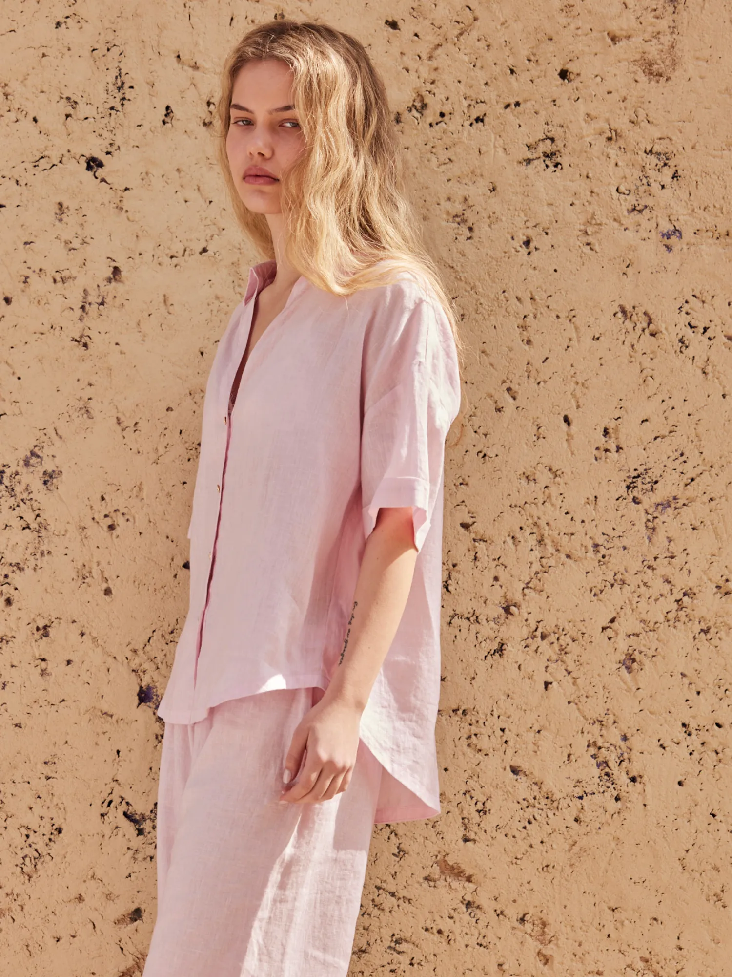 Short cropped linen shirt