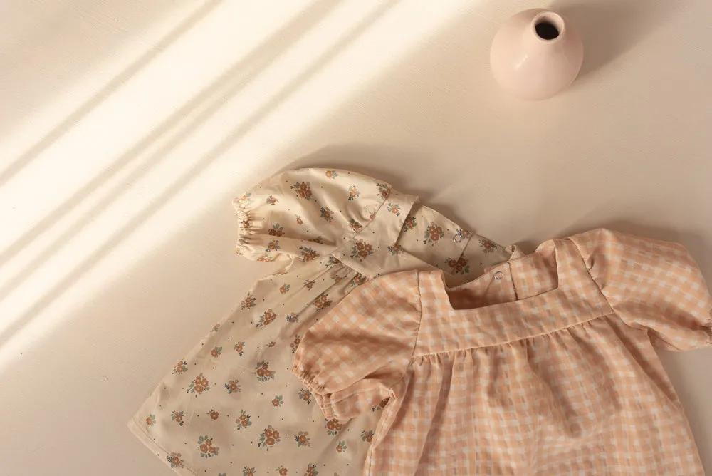 Short-Sleeved Puffy Blouse - Sofia