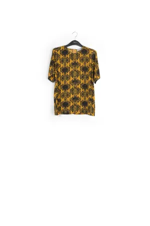Short sleeved top
