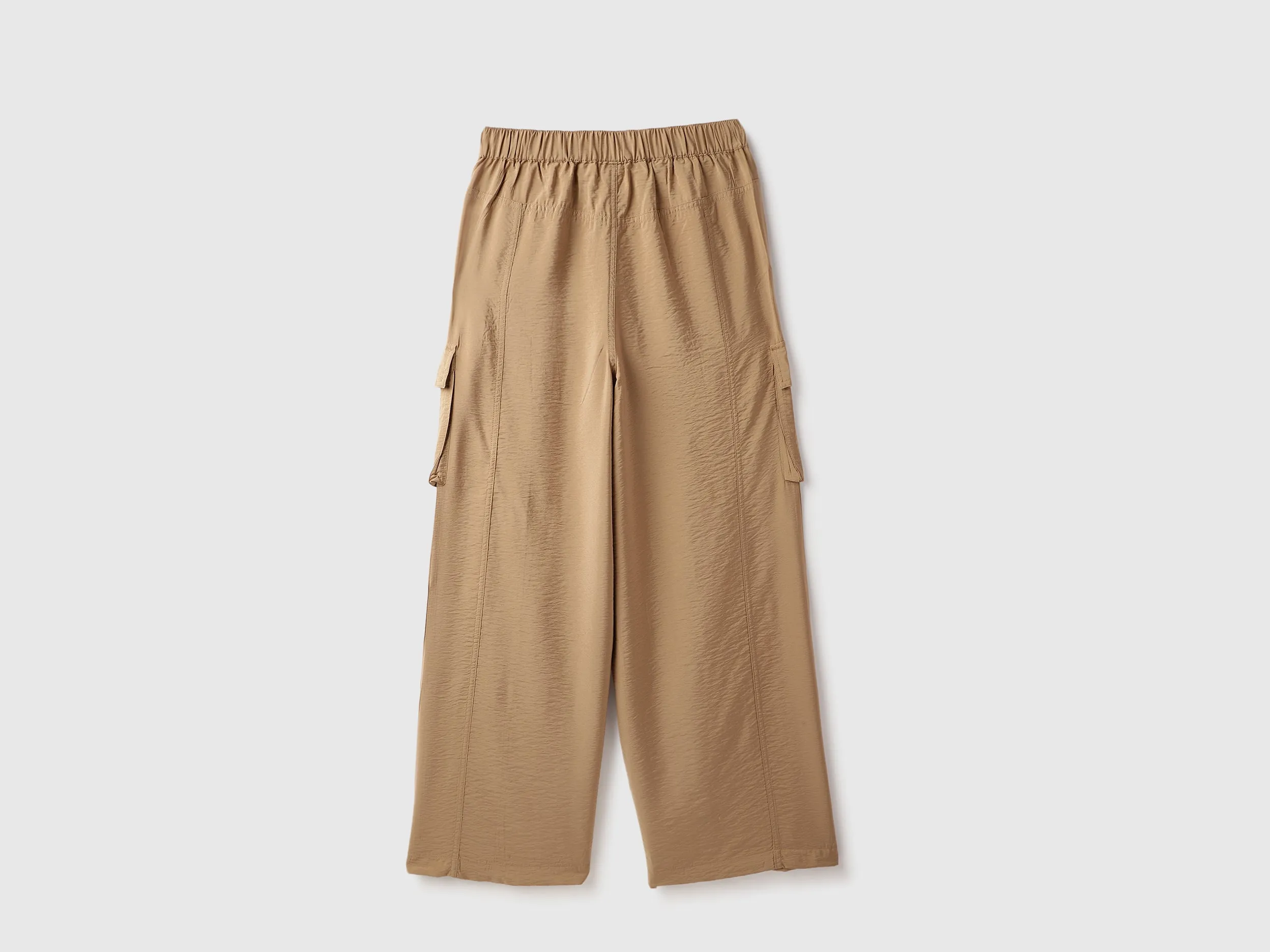 Solid Wide Leg Fit Cargo Pants