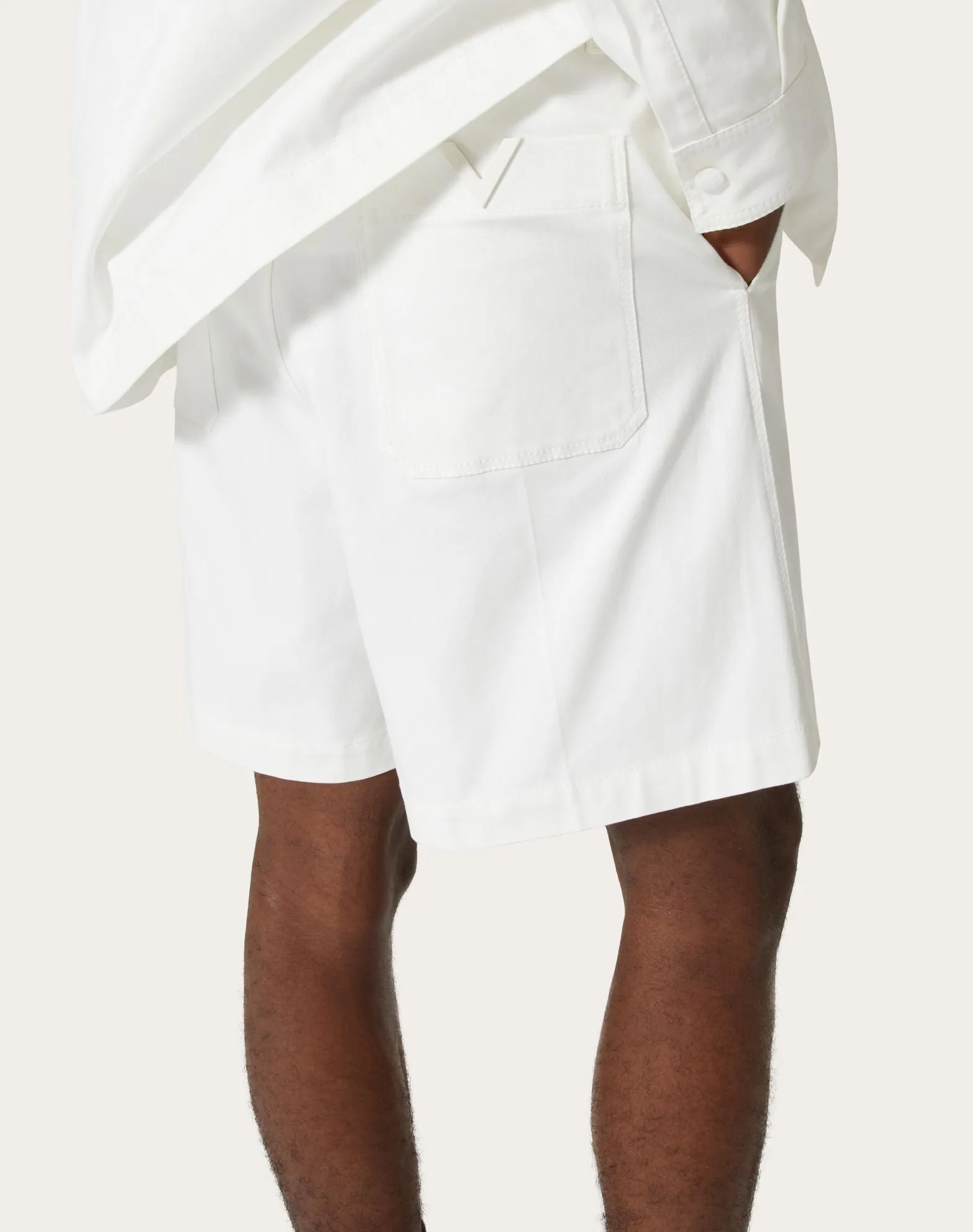 Stretch Cotton Canvas Shorts With Rubberized V-detail