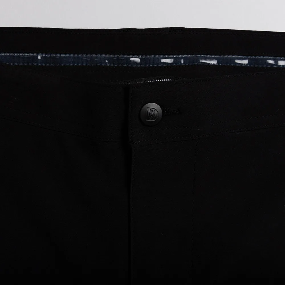 The Approach Shorts - Black