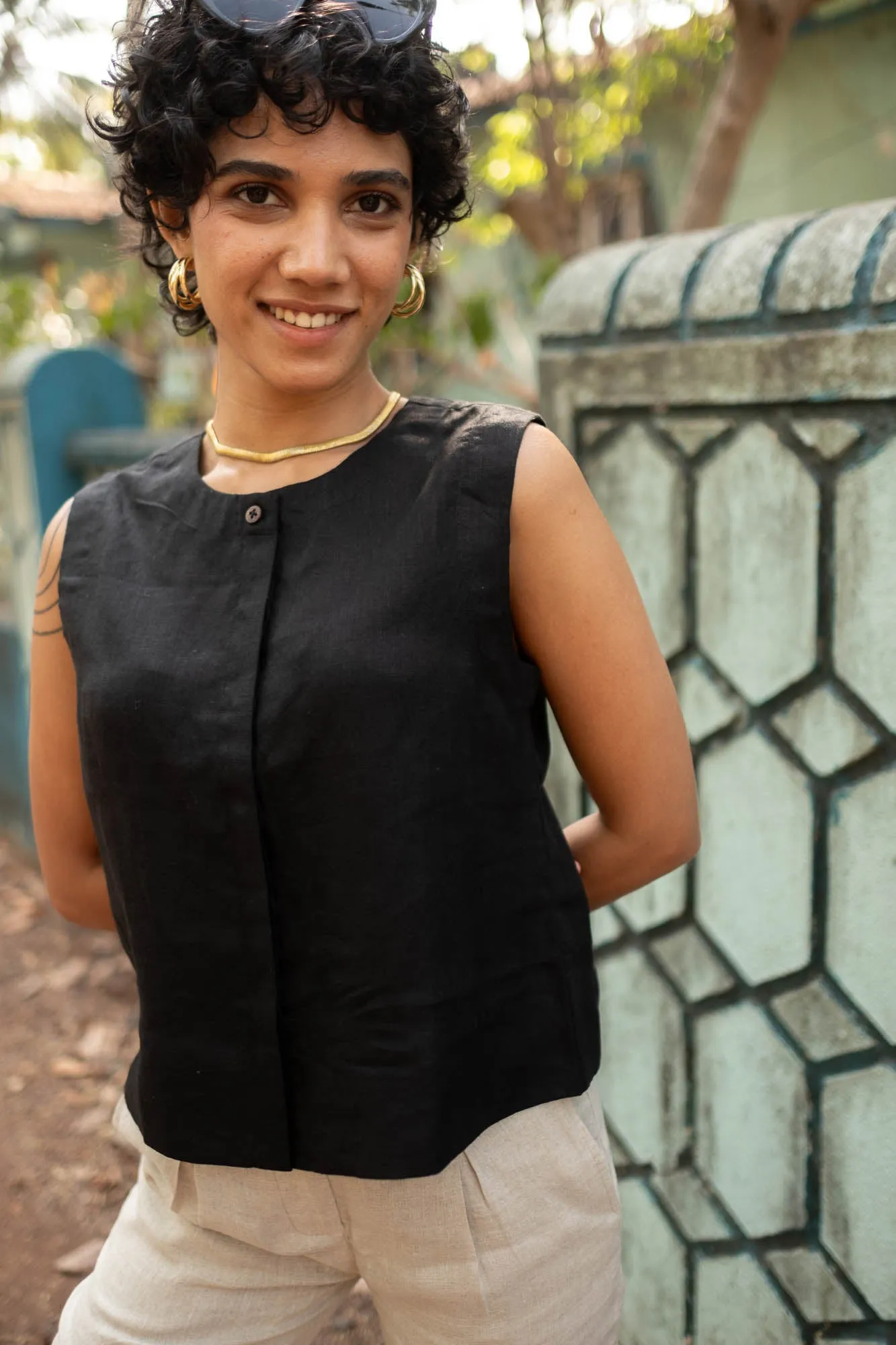 The Linen Sleeveless Shirt