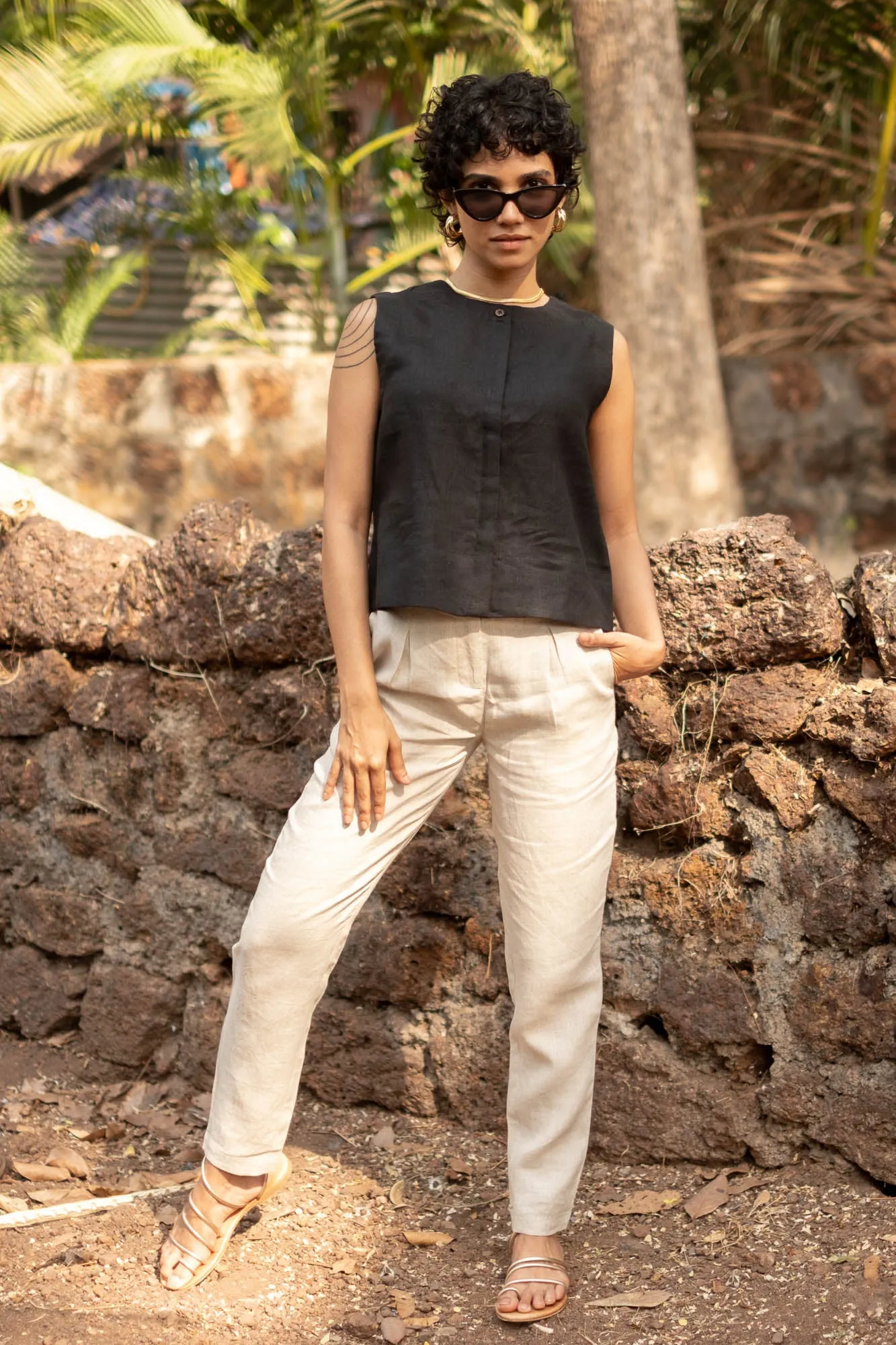 The Linen Sleeveless Shirt
