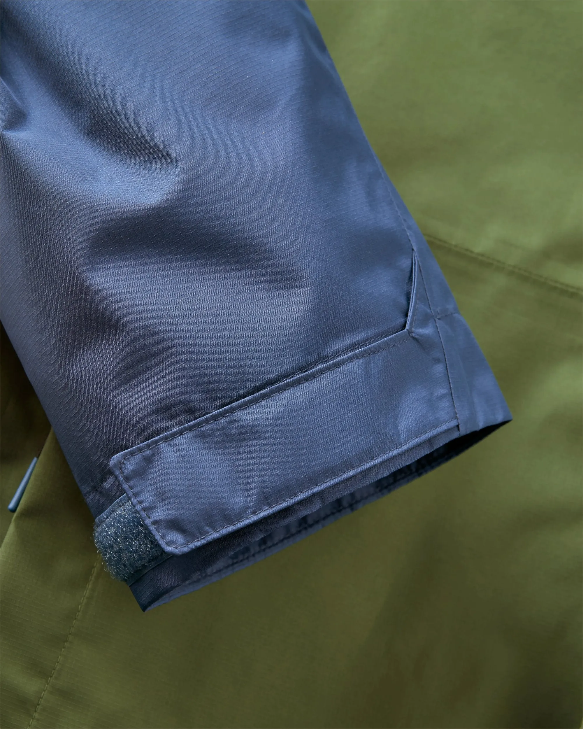 Trailscape Men's Recycled Waterproof Jacket - Dark Denim/Wild Green