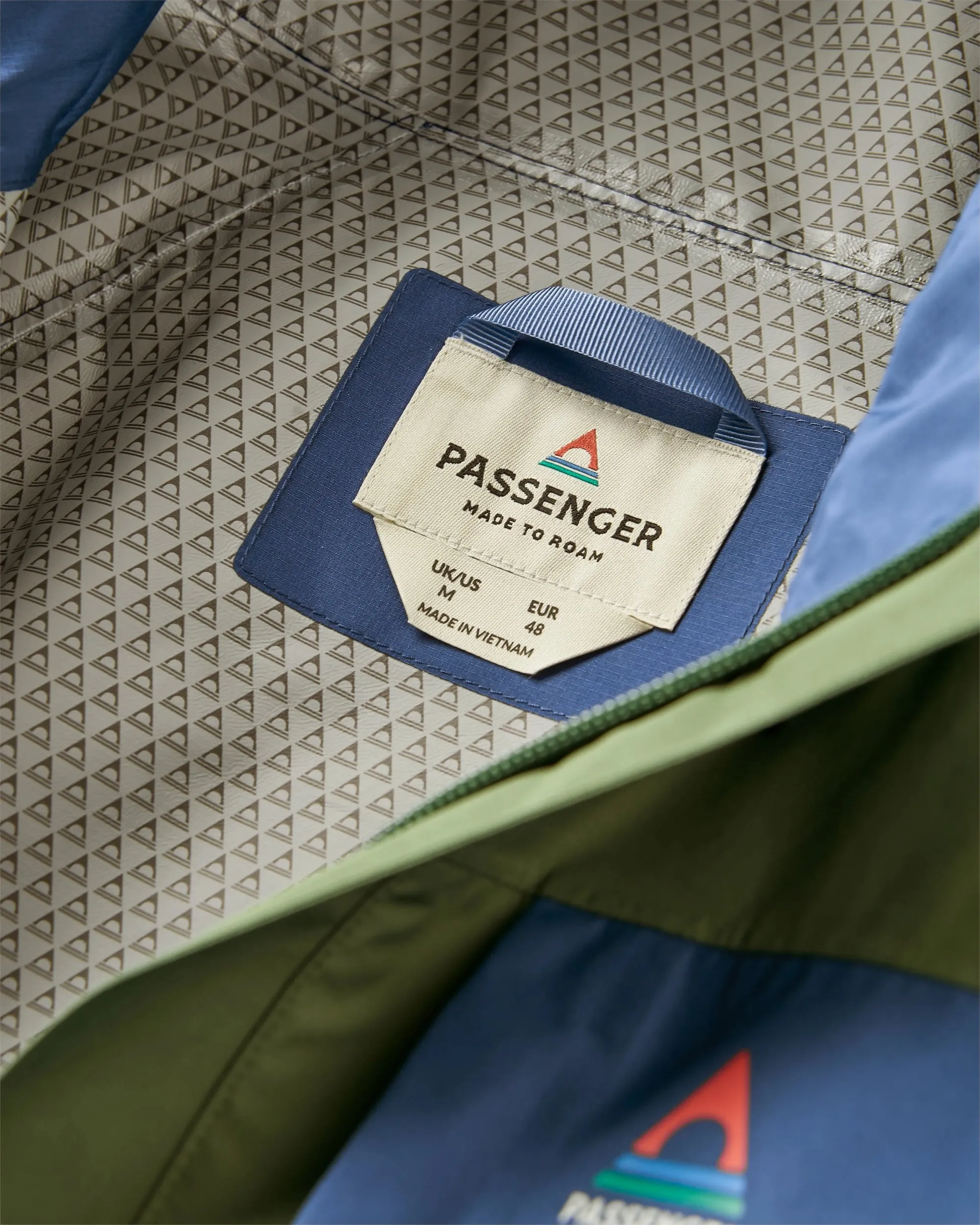Trailscape Men's Recycled Waterproof Jacket - Dark Denim/Wild Green