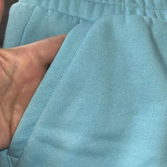 Under Armour Baby Blue Cotton Blend Loose Elastic PullOn Shorts w/ Drawstring-XL