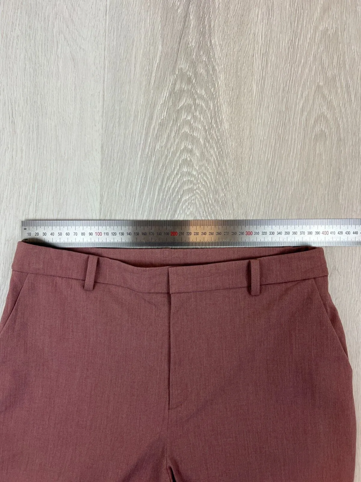 Uniqlo Womens Cropped Dress Pants Size Large (30-31 Inch)