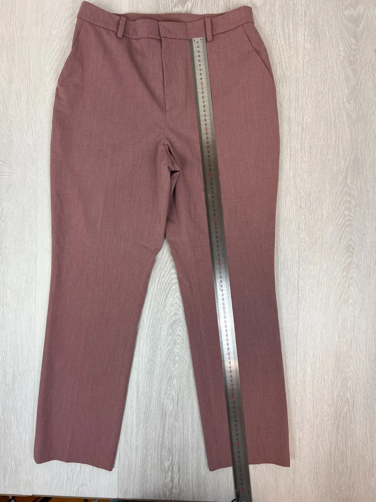 Uniqlo Womens Cropped Dress Pants Size Large (30-31 Inch)