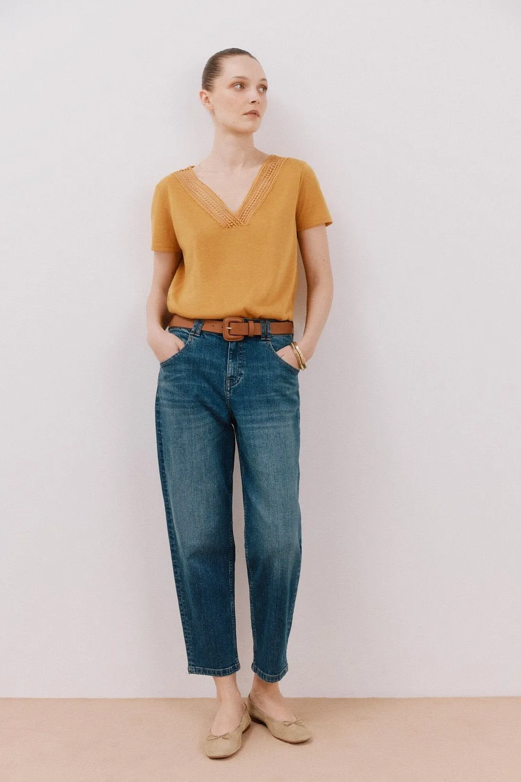 V -Shirt With Trimmings - Yellow/gold