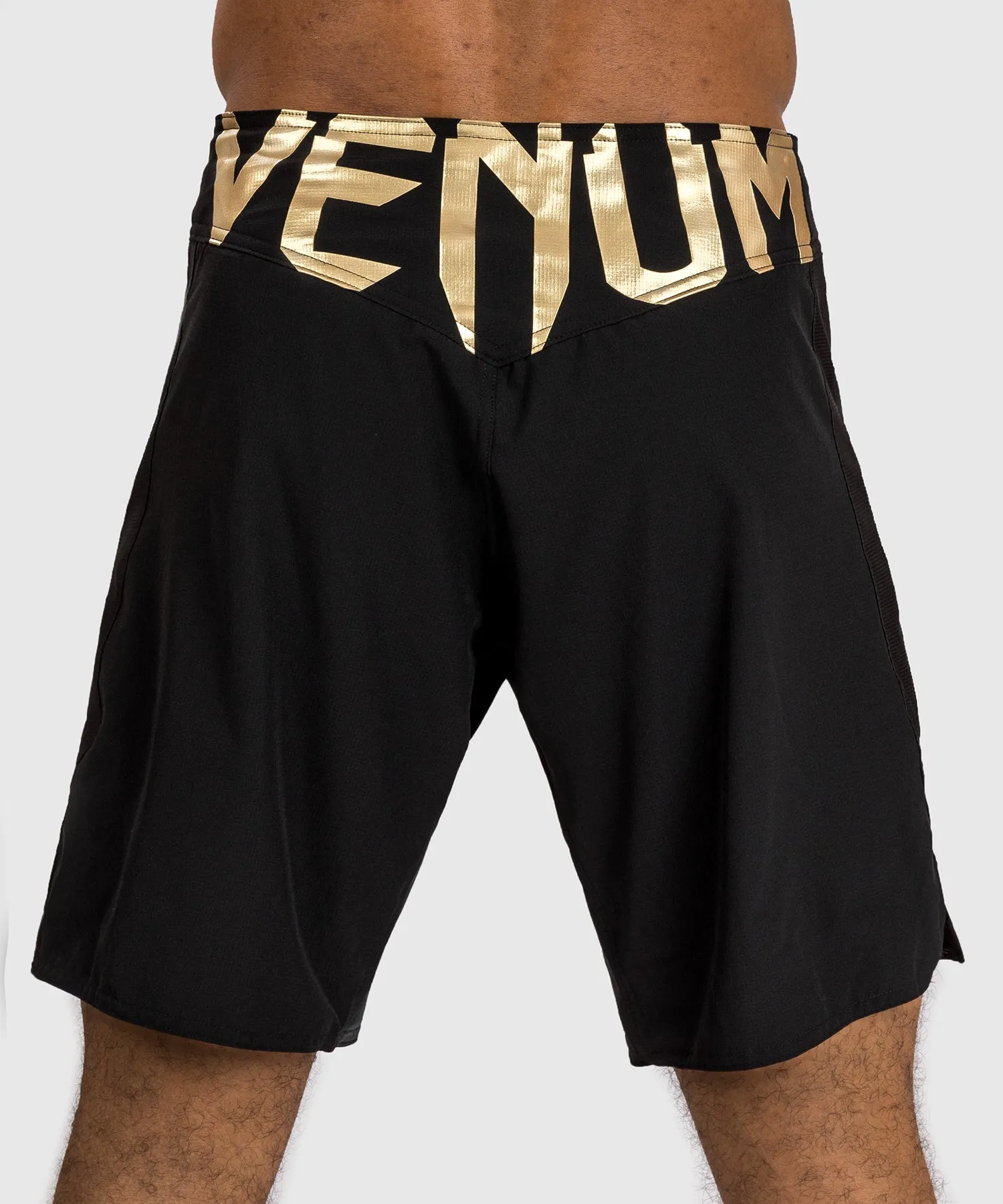 Venum Light 5.0 Vechtshorts - Zwart/Goud