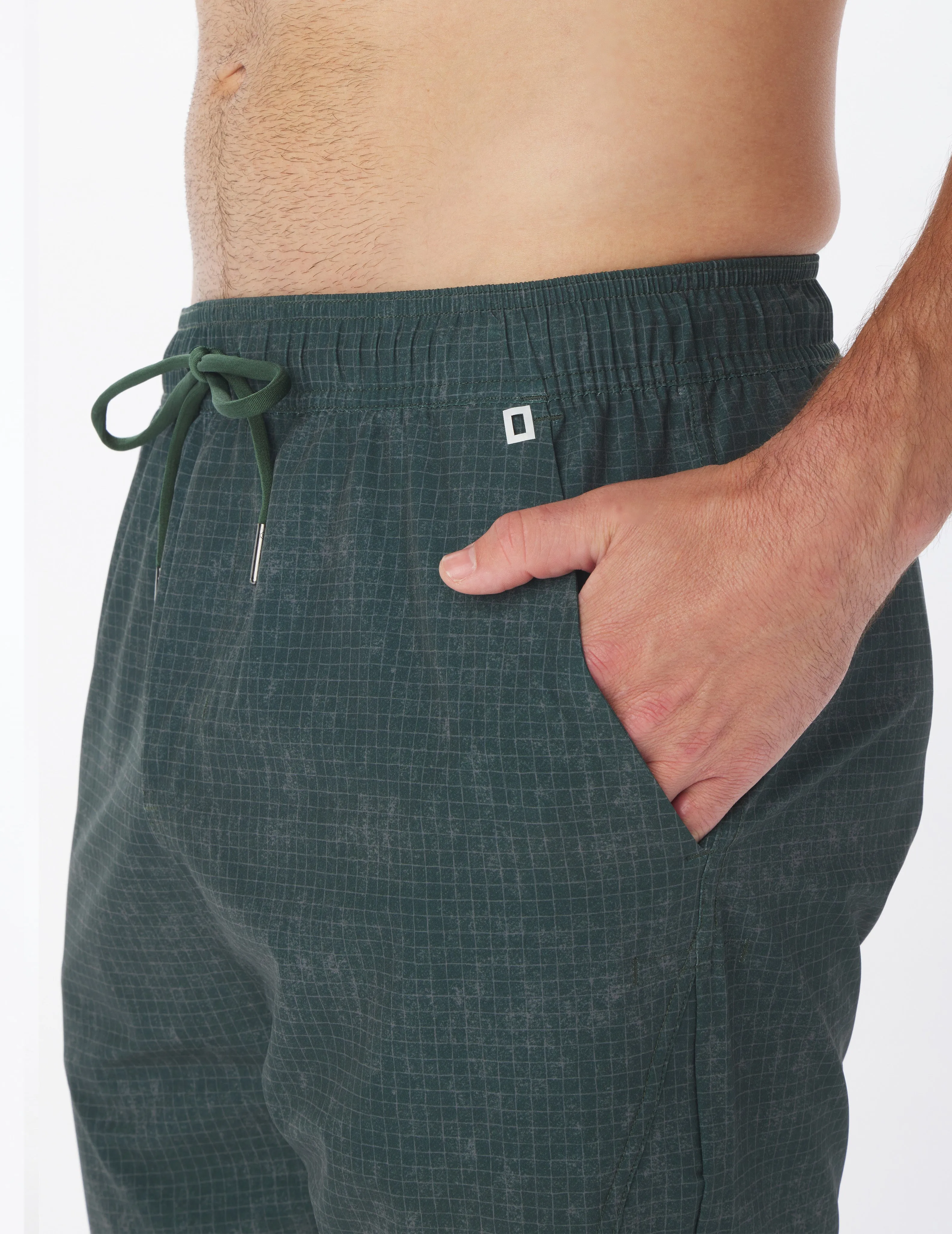 Versatility Short: Forest Grid Print