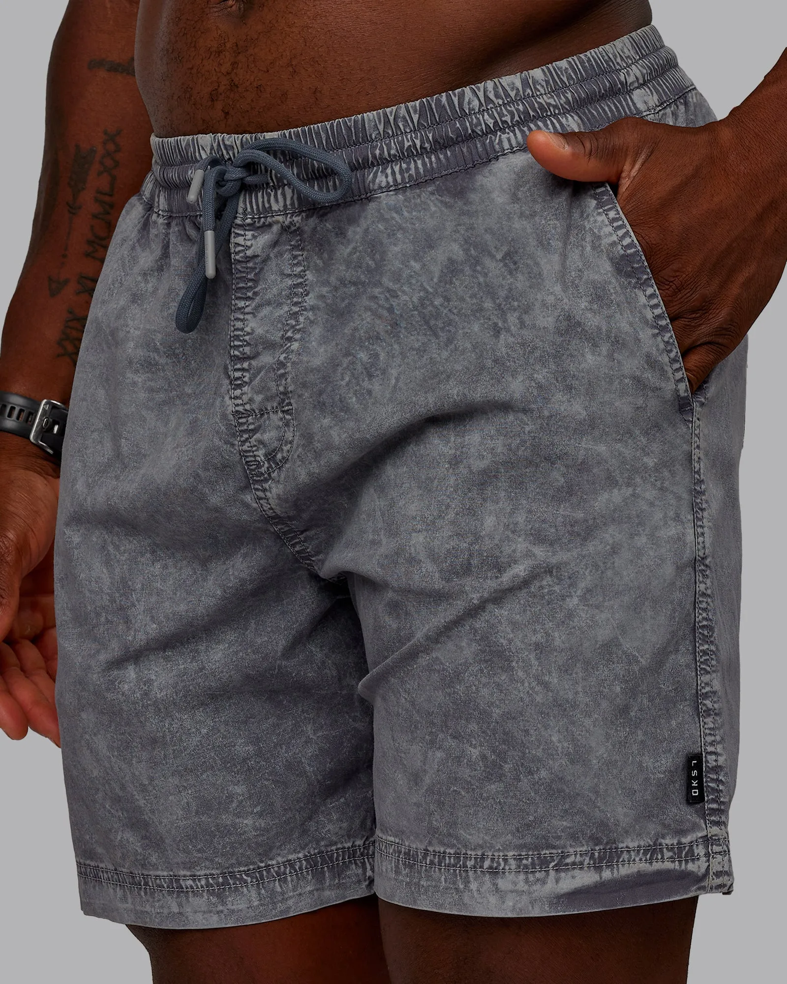 Washed Daily 7" Shorts - Circular Grey