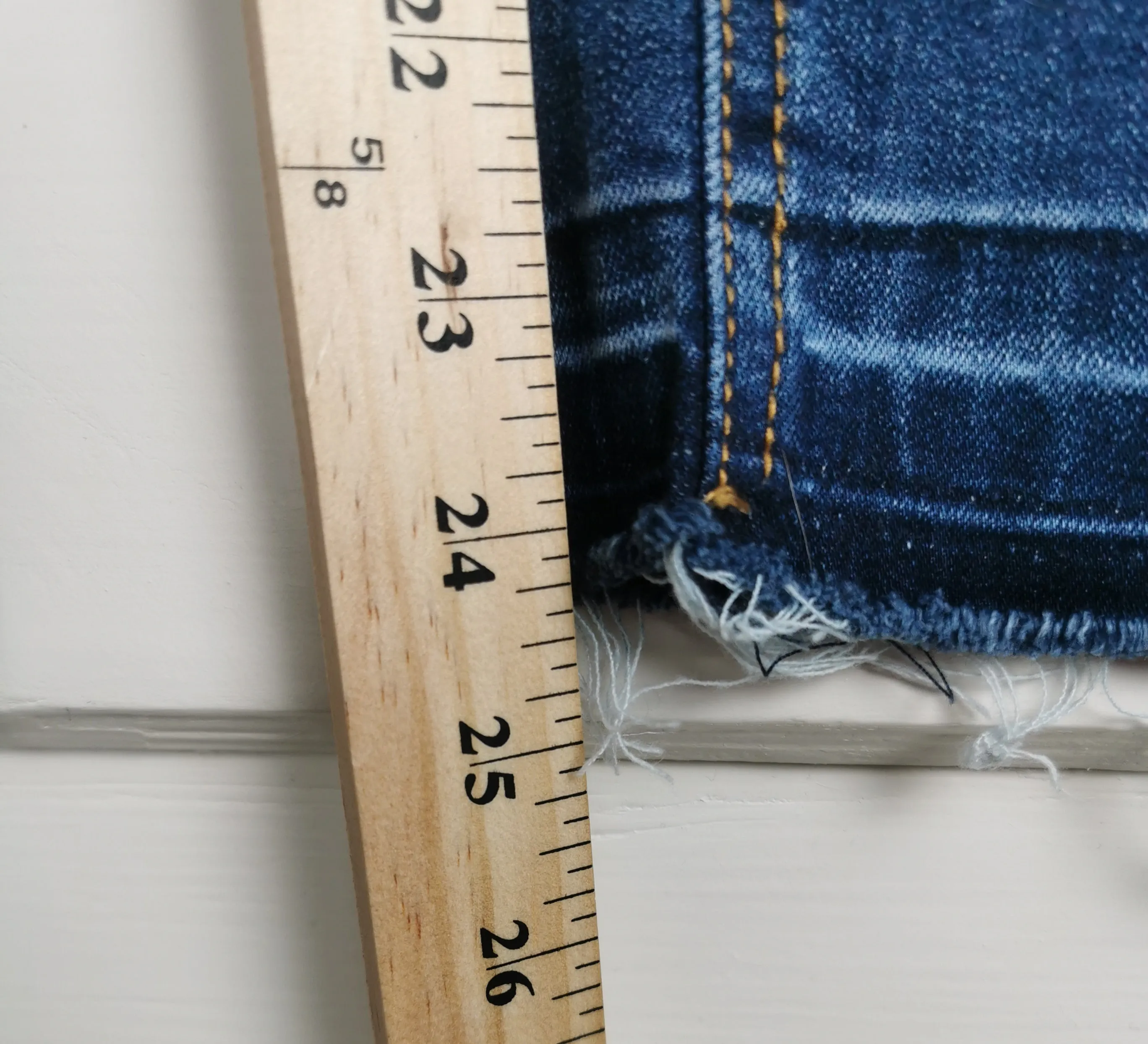 WOMENS SIZE MEDIUM - JESSICA SIMPSON MATERNITY, Cropped Skinny Jeans, Full Belly Panel EUC B11